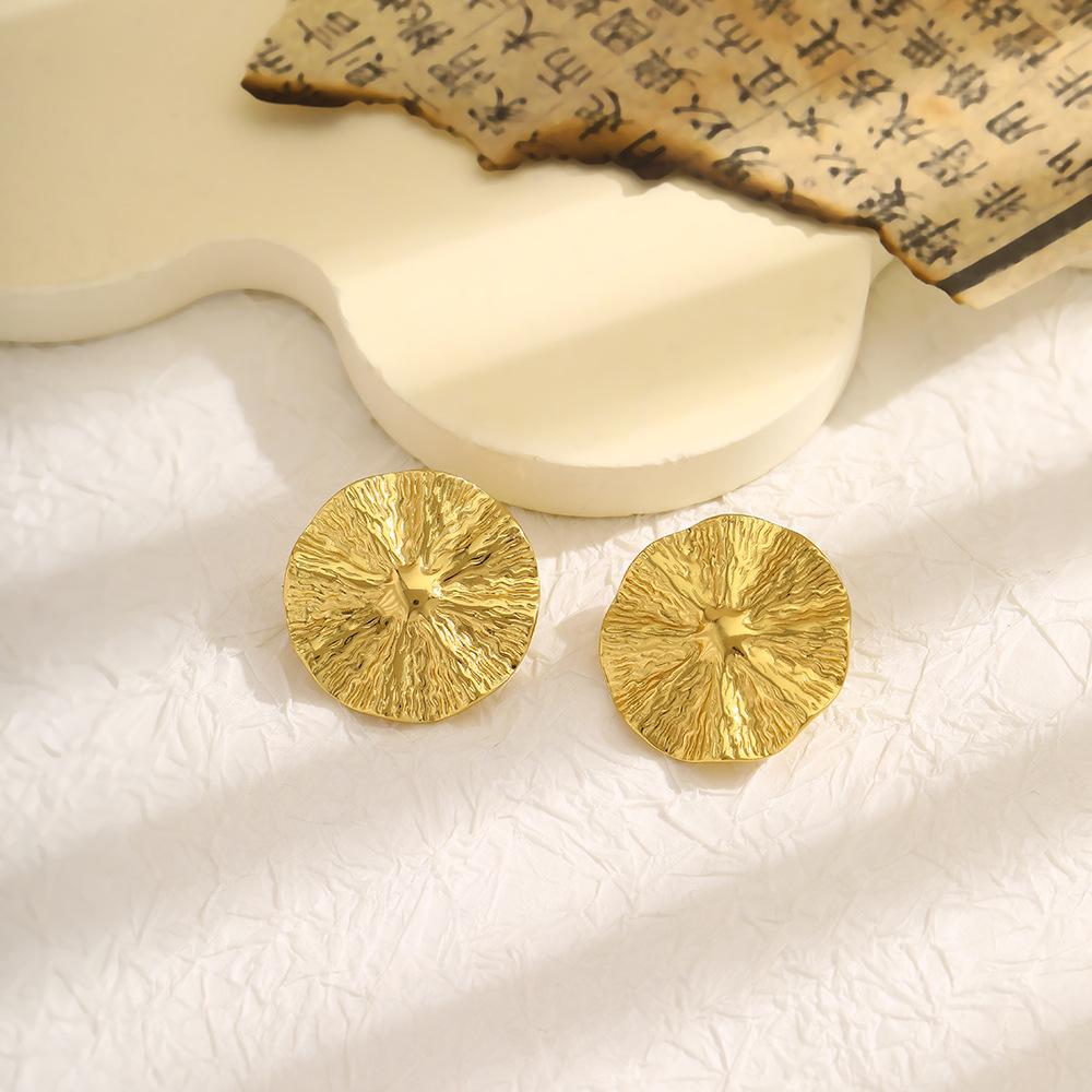 Temperament Retro Vertical Striped Stud Earrings High-Grade Stainless Steel Hollow Love Butterfly Earrings Women'S Niche Earrings