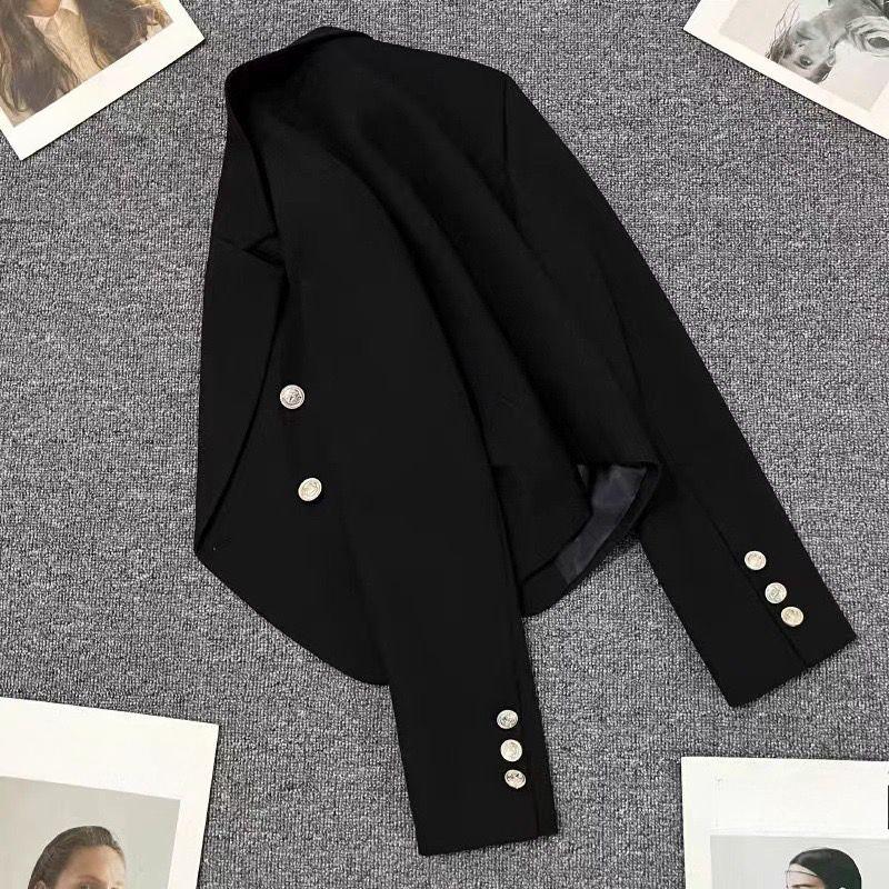 Stylish and Sophisticated Lady's Short Suit Coat for Spring/Autumn - Petite Fashion