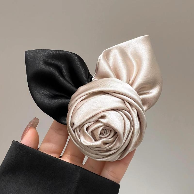 Fermaglio per capelli con fiocco in raso nero: Elegante Molletta Grande per Coda di Cavallo da Donna