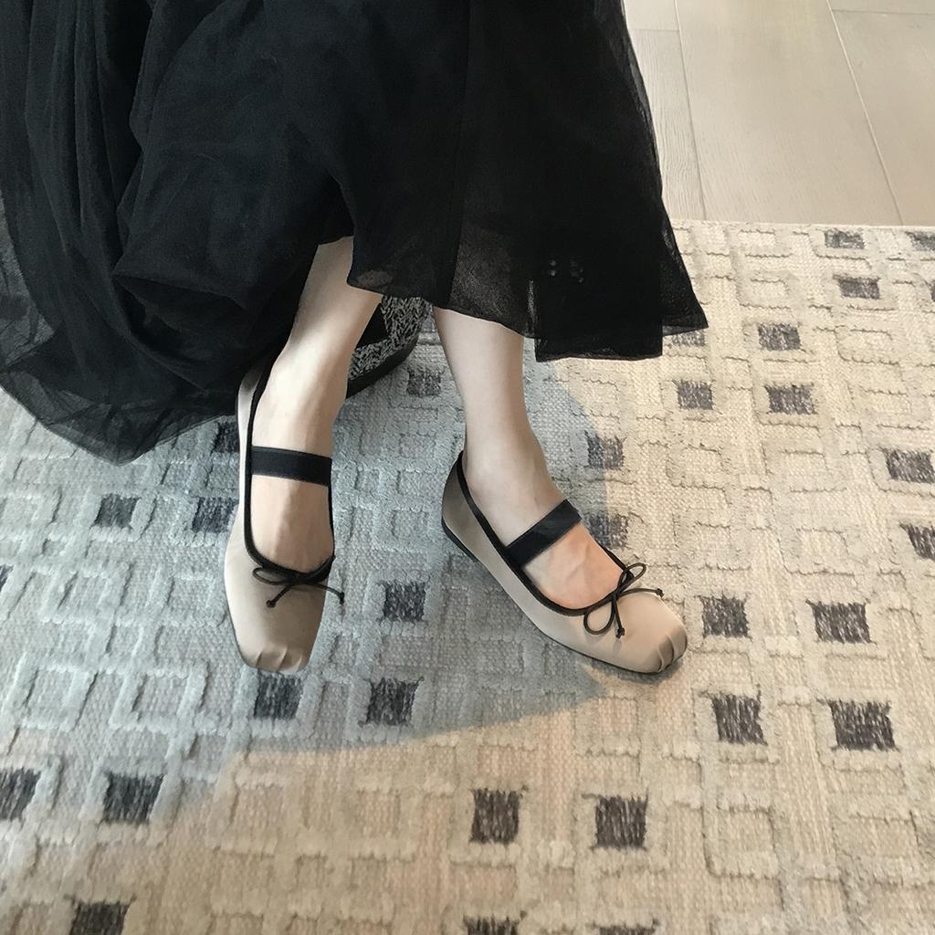French Retro Ballet Shoes Women 'S Summer Soft Satin Square Toe Flat Shoes Temperament Does Not Wear Feet