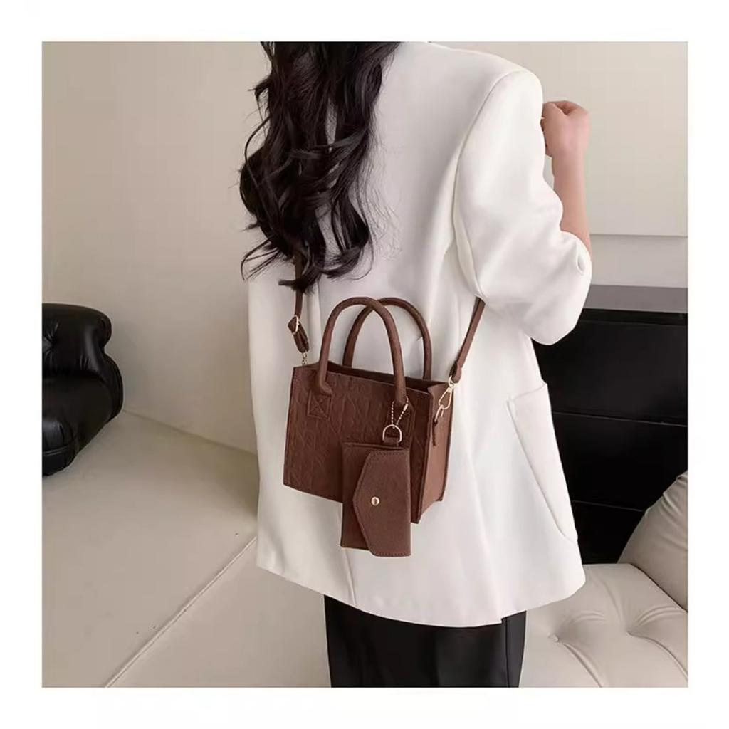 Piccola Borsa a Mano con Texture di Nicchia, Semplice e Versatile, Feltro alla Moda, Monospalla a Tracolla, Borsa da Mamma, Set di Due Pezzi