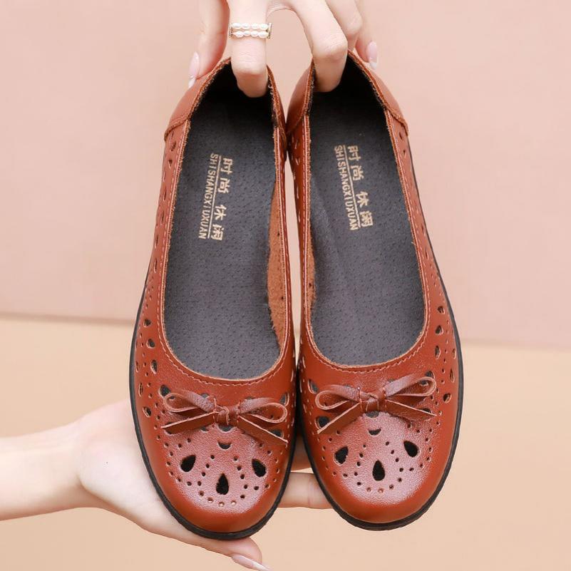 

Spring Sandals, Soft-soled Leather Shoes, Non-slip Hole Shoes, Women s Flat-bottomed Non-slip Hollow Breathable Mother Shoes EU34/CN35 коричневий