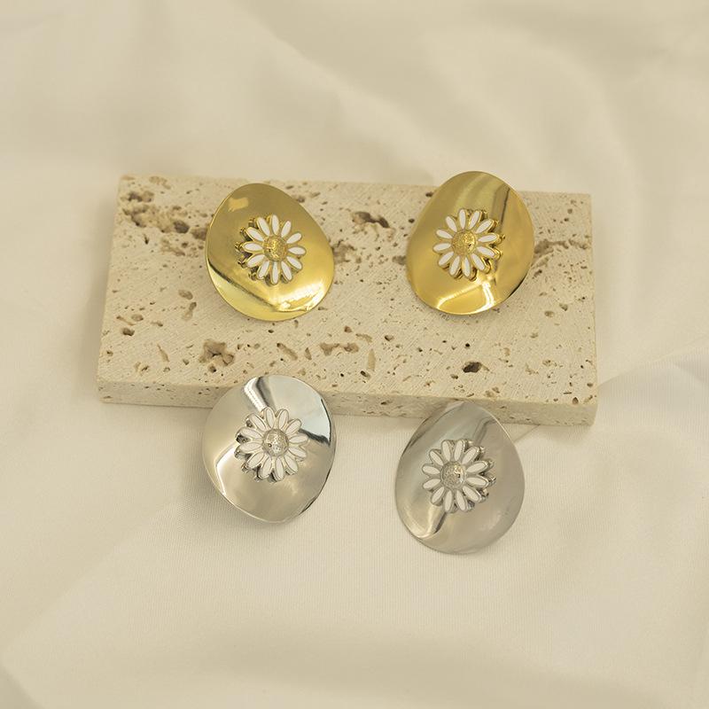 Stainless Steel Earrings European and American Jewelry 18K Gold Stud Earrings Real Gold Electroplated Versatile Ear Jewelry