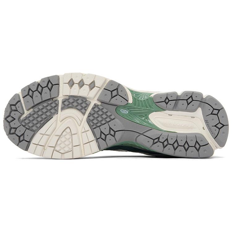 New Balance 860v2 Northern Lights Pack - Mallard Green - ML860GP2