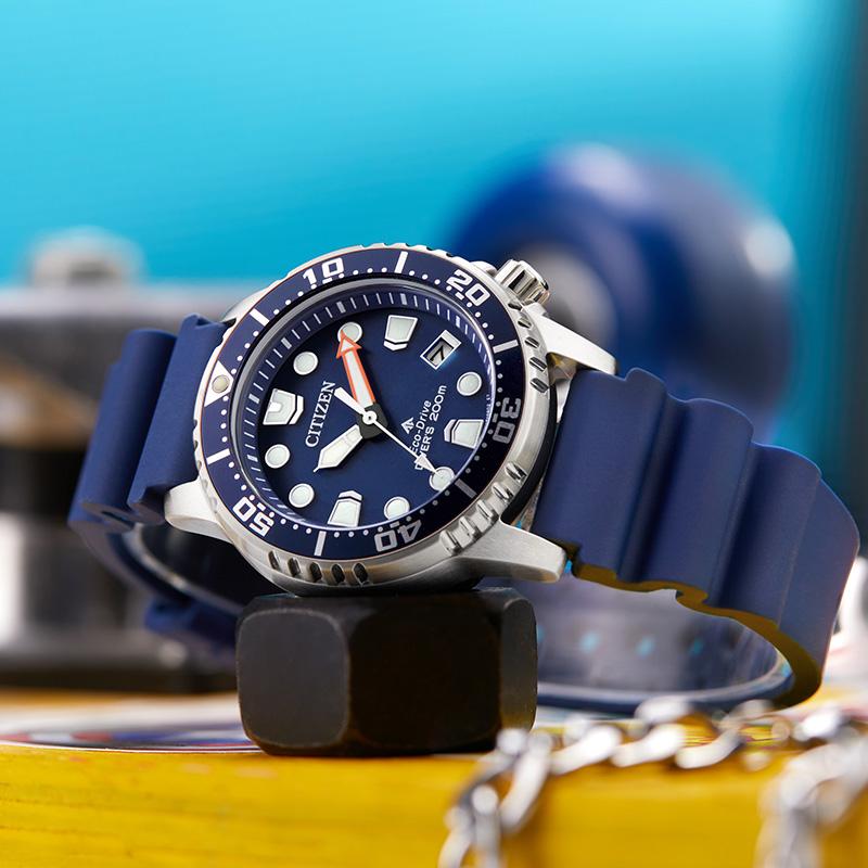 Citizen Sky Eagle Collection Light Powered Quartz Movement Rubber PU Strap Watch Unisex Blue Dial EO2021-05L