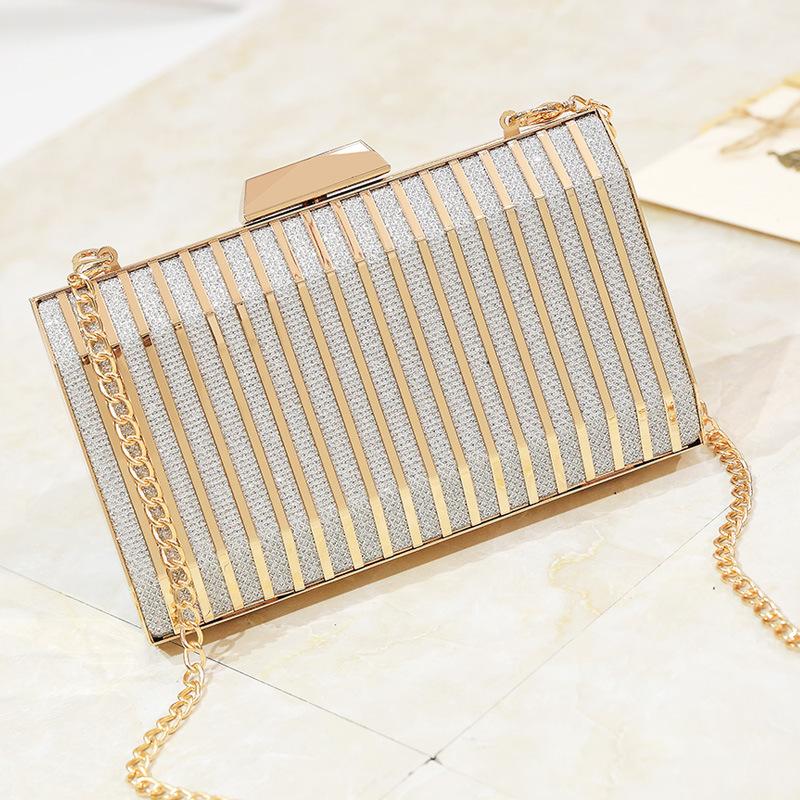 New Slanted Cross chain Small Square Bag for Women Korean Version Easy To Wear Iron Net Handheld Dinner Bag