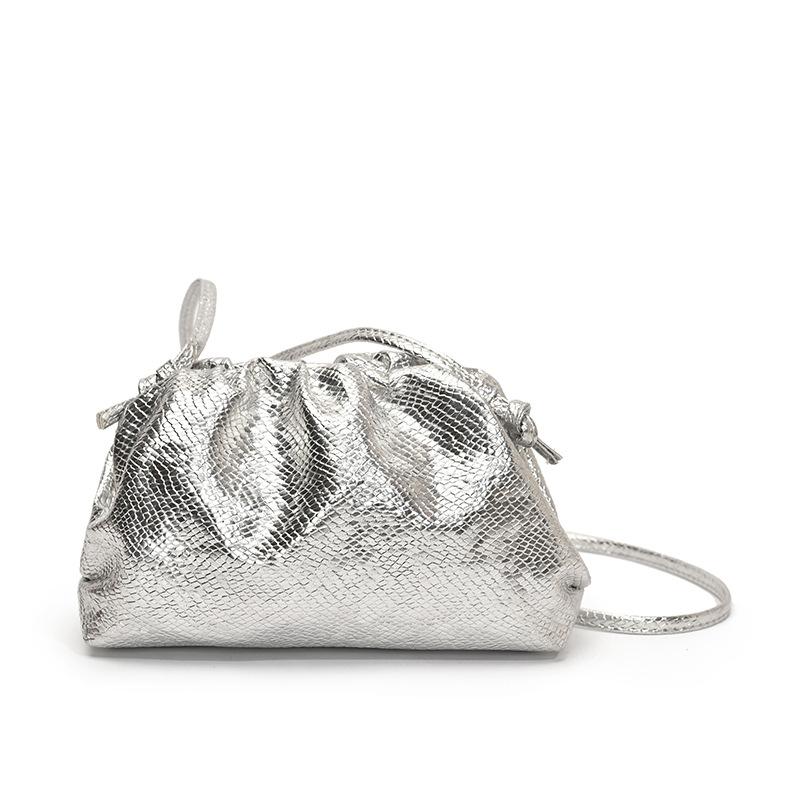 

Women s bag new personalized plaid pu women s cloud bag simple commuter shoulder messenger bag срібний