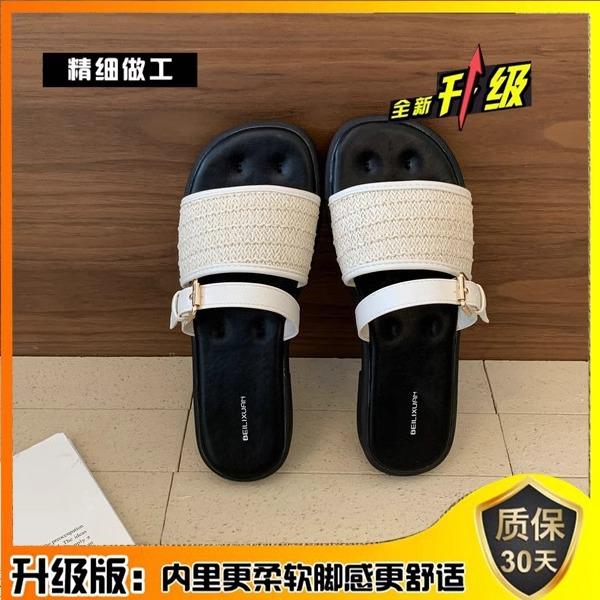 Stepping on shit soft-soled open-toed flat-soled one-word drag shoes for women's summer wear 2025 new retro versatile casual beach shoes