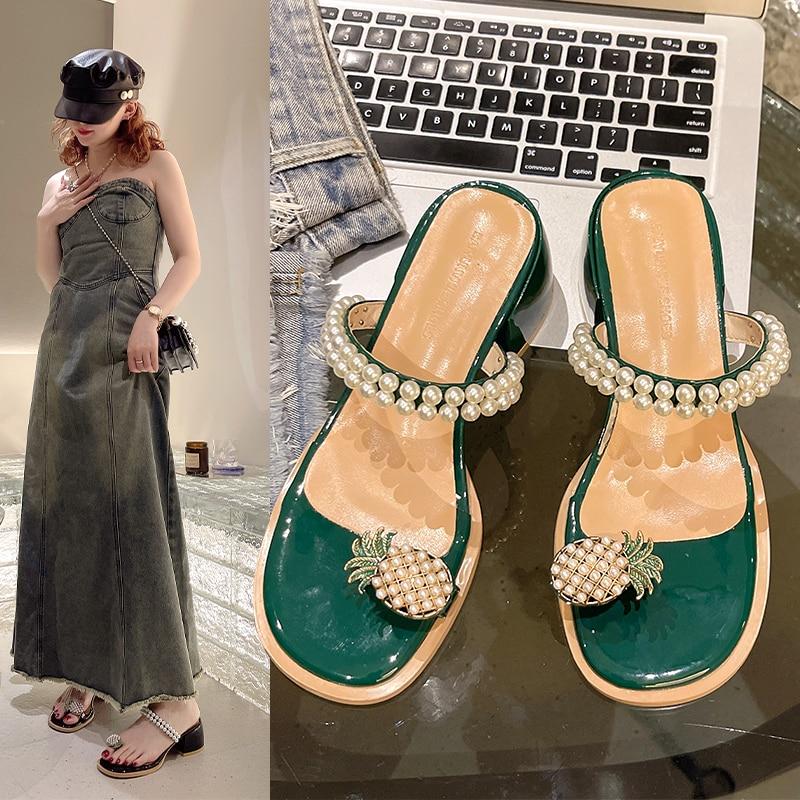 

Новые шлепанцы, женские шлепанцы, сабо на квадратном среднем каблуке, женская обувь, летние шлепанцы с ананасами и бусинами, большие размеры