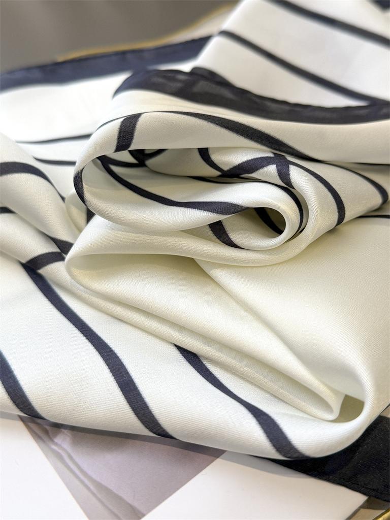 Luxusmarke 2026 Druck Schal Quadratischer Schal für Damen Wickeltücher Halstuch Damen Haarband Band Stirnband Bandana