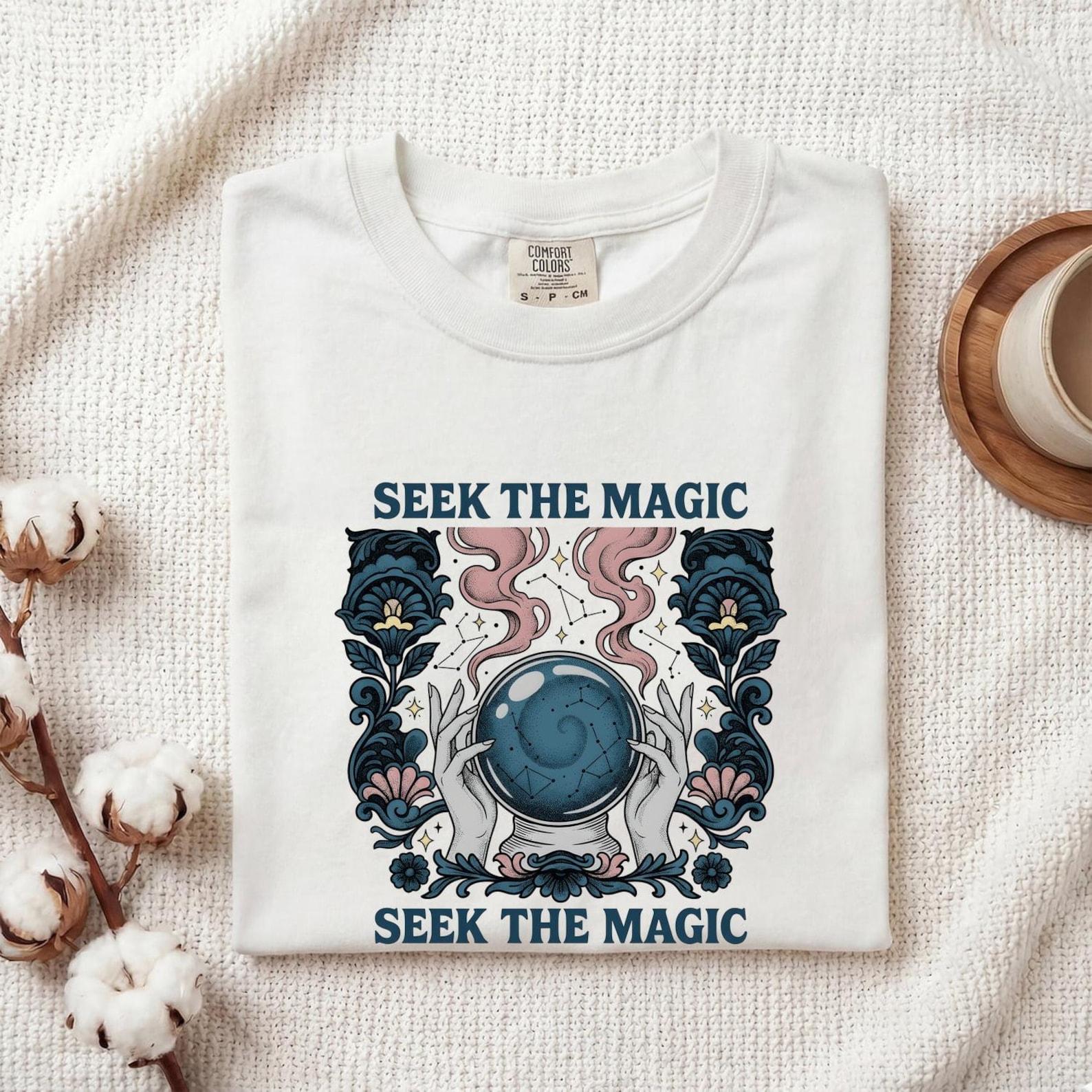 Crystal Ball Shirt Cottagecore Mystical Gift Women Tattoo Art Tee Oracle T-Shirt Homebody Fan Traditional Tshirt Occult Graphic Vintage L