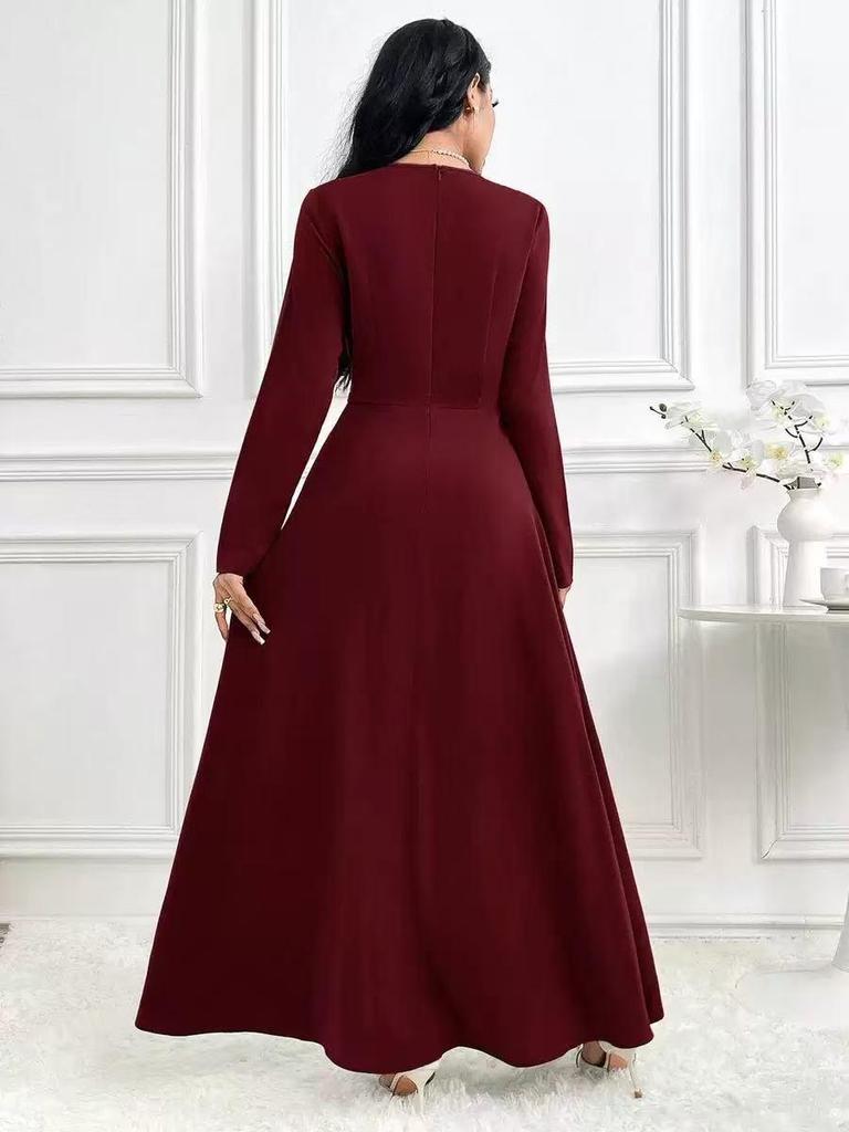 Elegant 2025 Autumn/Winter Solid Color Slim-Fit Evening Gown - Fashionable, Comfortable Long Dress