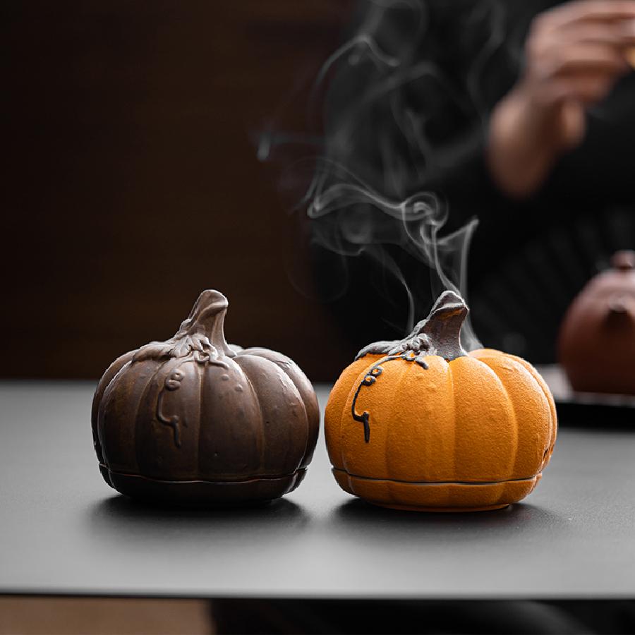 Ceramic pumpkin incense burner, agarwood creative pumpkin desktop decoration, tea room aromatherapy stove decoration