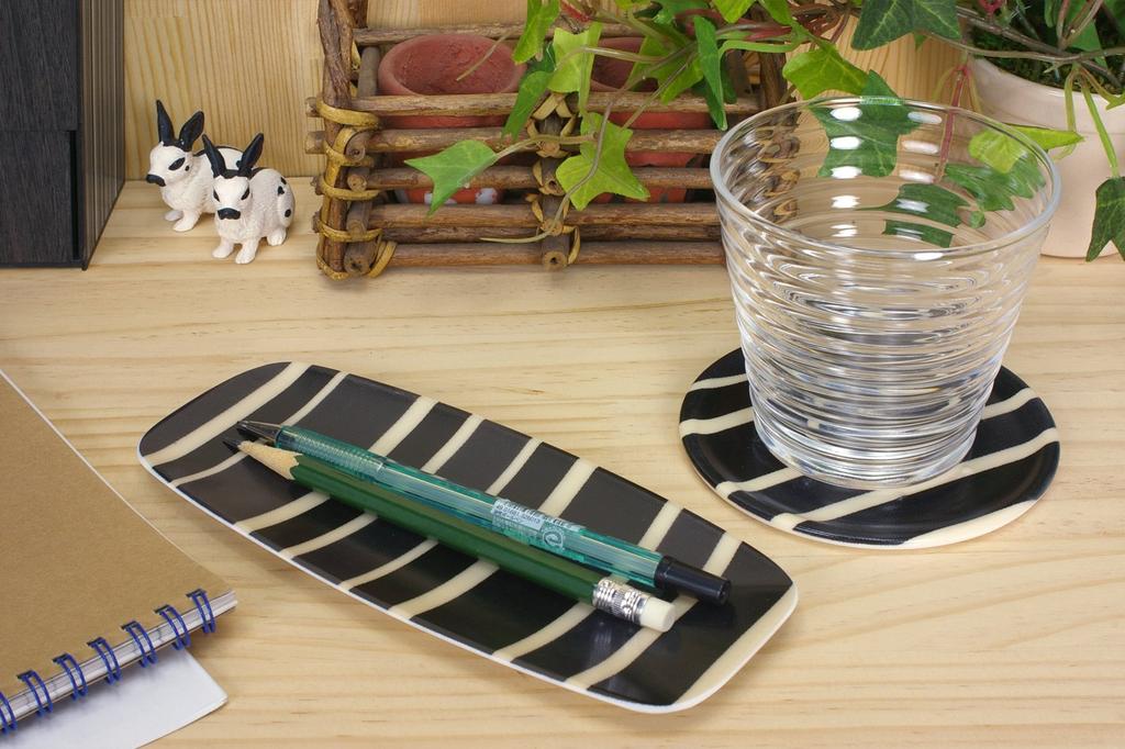 TATSU-CRAFT Towel Tray, Torino Stripe, Deep Blue, Dishwasher Safe, Stylish Plastic Pen Tray, Towel Holder, Perfect for Commercial Use, Cafes,