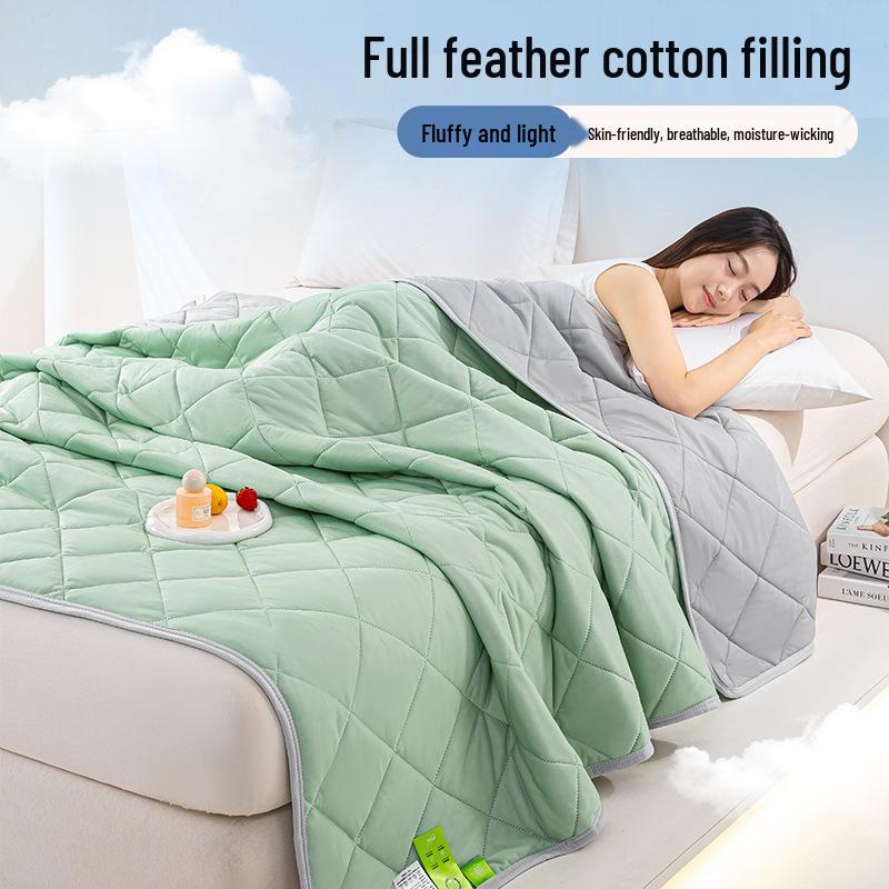 Silk Summer Cool Quilt - Ice Cream Style, Solid Color, Machine Washable, Air Conditioning, Thin & Lightweight for Students
