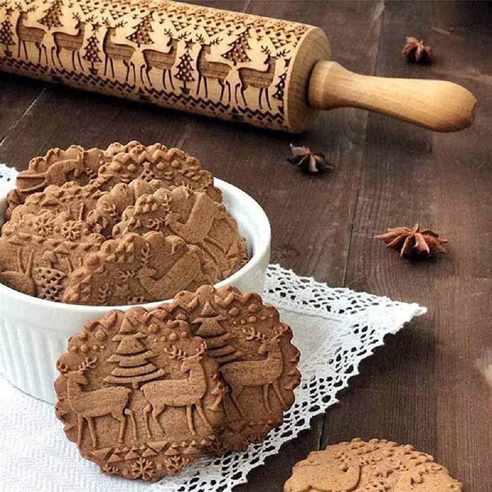 

New DIY Engraved Embossing Wooden Rolling Pin With Christmas Elk Pattern For Kitchen