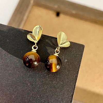 Tiger's Eye Stone Fruit Leaf Earrings Niche Retro Maillard Earrings