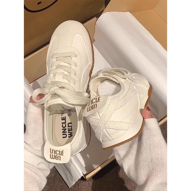 Retro Children 2 New Summer Soft-soled Leisure Sports Student Flat-soled Versatile White Shoes