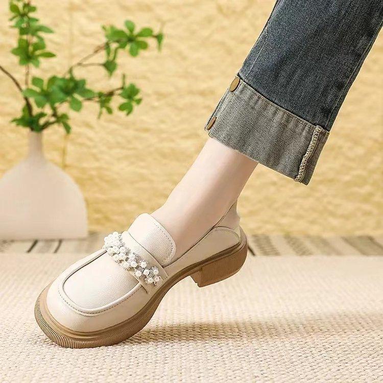 

Black small leather shoes women s autumn 2025 new soft leather inner heightening loafers British flat work commuter shoes 40