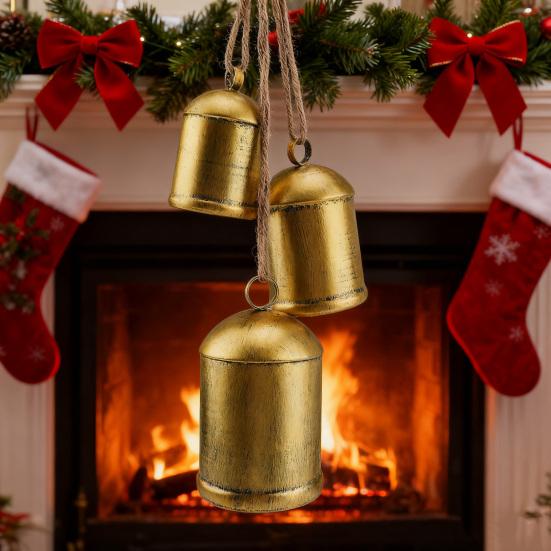 Decoração Sinos de Natal 3 Sinos de Vaca Vintage em Corda de Juta Sino de Ferro Rústico Feito à Mão para Porta Varanda Lareira Guirlanda Corrimão de Escada Decoração de Feriado