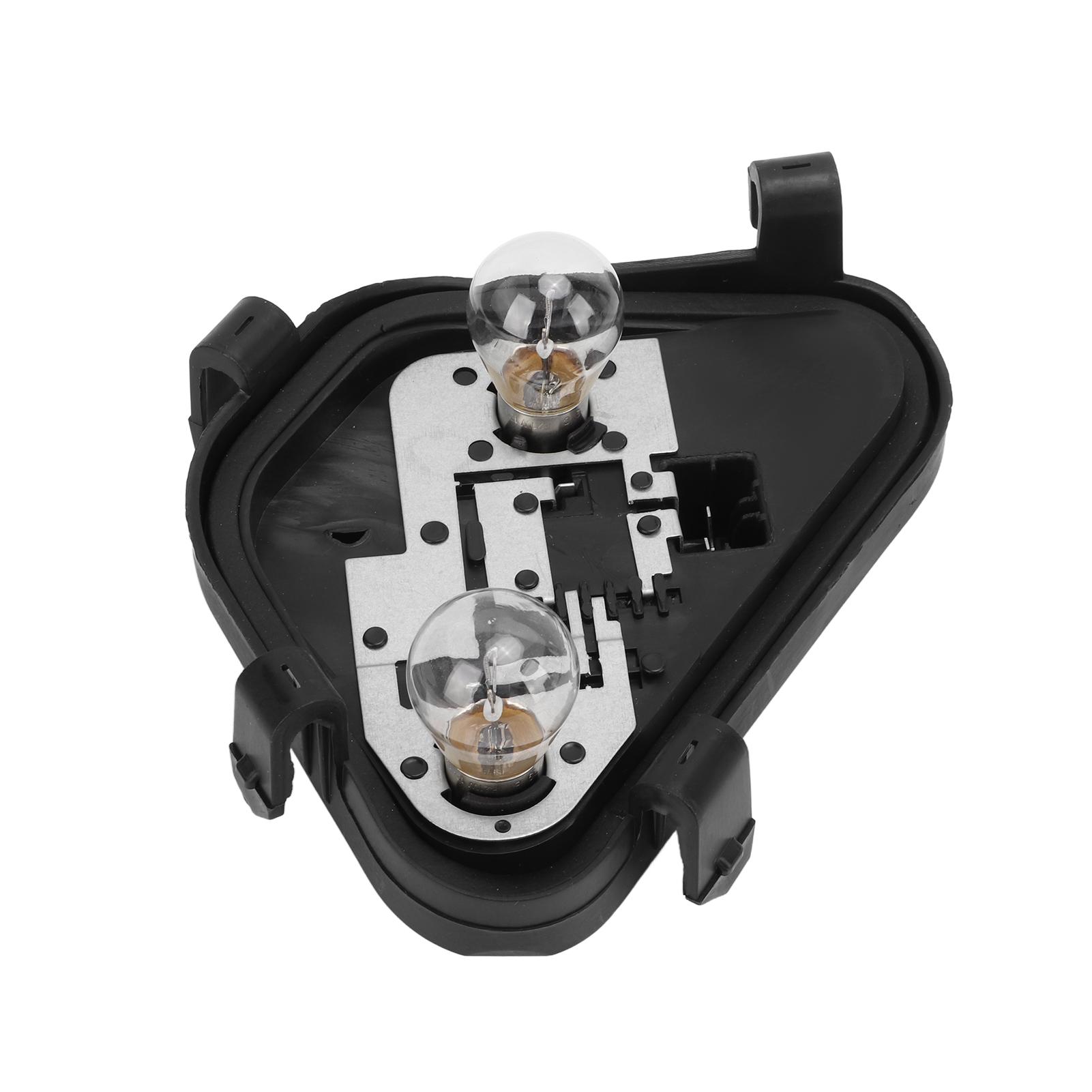 

Комплект патрона лампы заднего фонаря задний левый 63 21 7 313 043 Замена для 3 серии 320i 328i 335i