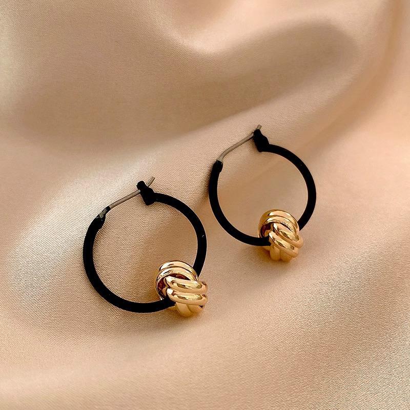 2025 Trendy Large Earrings: Simple, Cool, Versatile - Perfect for Round Faces