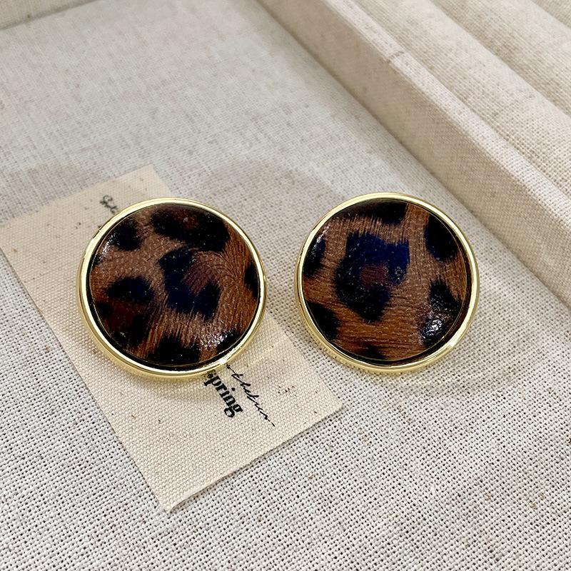Natural tiger's eye stone series stud earrings for women Maillard exquisite retro earrings niche light luxury high-end temperament earrings