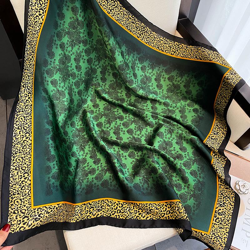 Bedruckter Schal Frühling und Herbst, quadratisch und quadratisch, Smaragdgrün