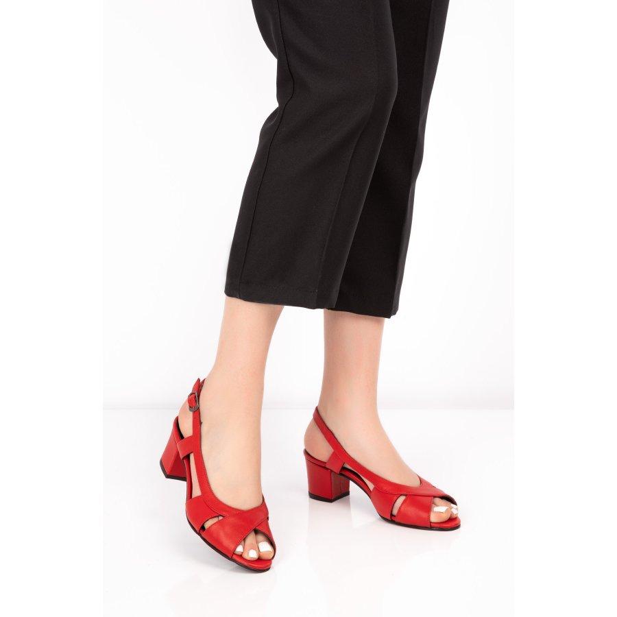 Damen-Sommerschuhe aus echtem Leder mit Absatz