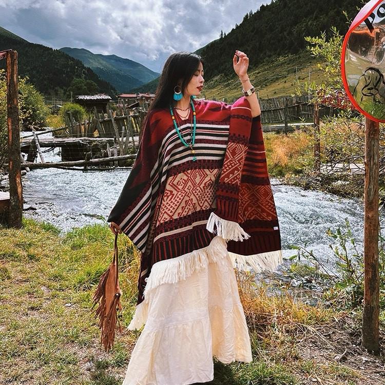 Ethnic Style Tassel Shawl: Xinjiang Tibet Yunnan Lijiang Travel Jacquard Outerwear Warm Striped Cape