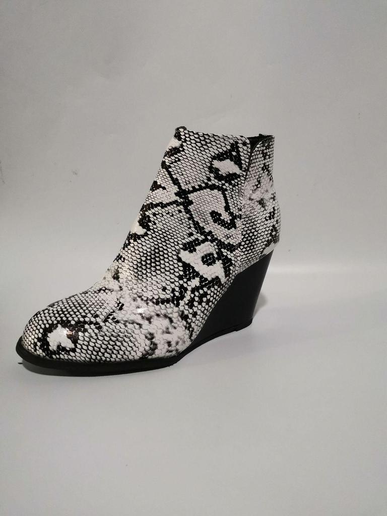 2021 Autumn/Winter Women's Large Size Wedge Leather Boots with Side Zipper