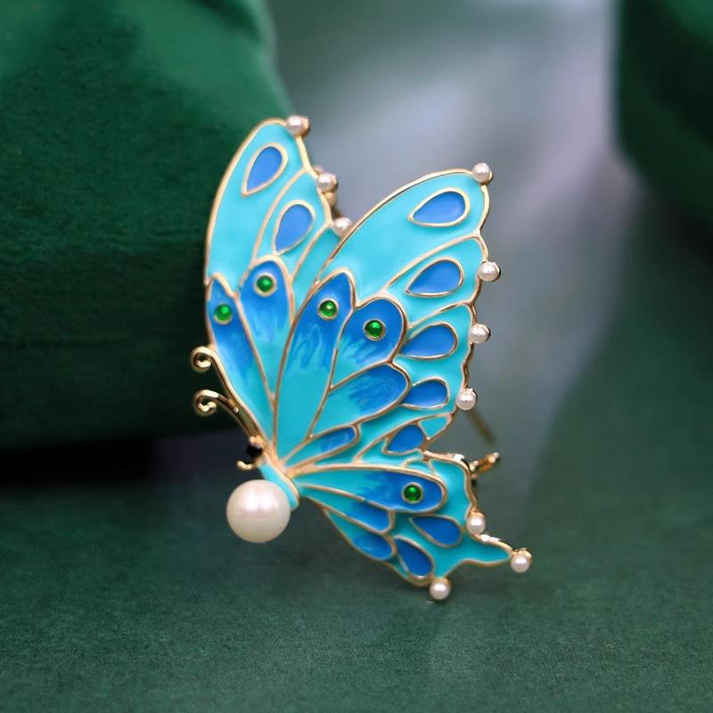 Brosche Schmetterling im Emaille-Stil, High-End Damenmode, Exquisite Insektenbrosche, Brosche mit leichtem Luxus-Design