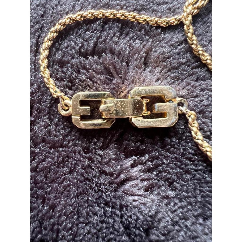 Used GIVENCHY star necklace