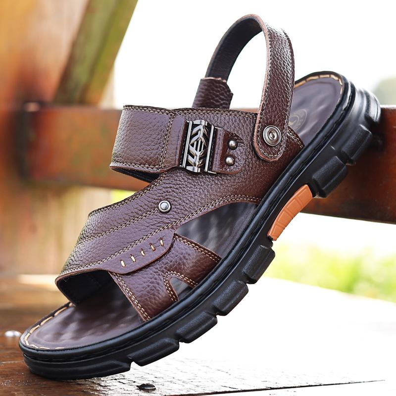 2025 summer new men's sandals middle-aged and elderly shoes wear dad shoes dual-purpose cool slippers