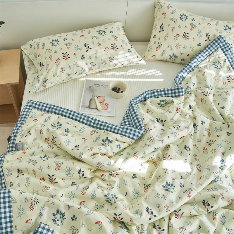 100% Cotton Animal Botanical Print Summer Comforter Comfortable Soft Breathable and Lightweight Quilted and Machine Washable