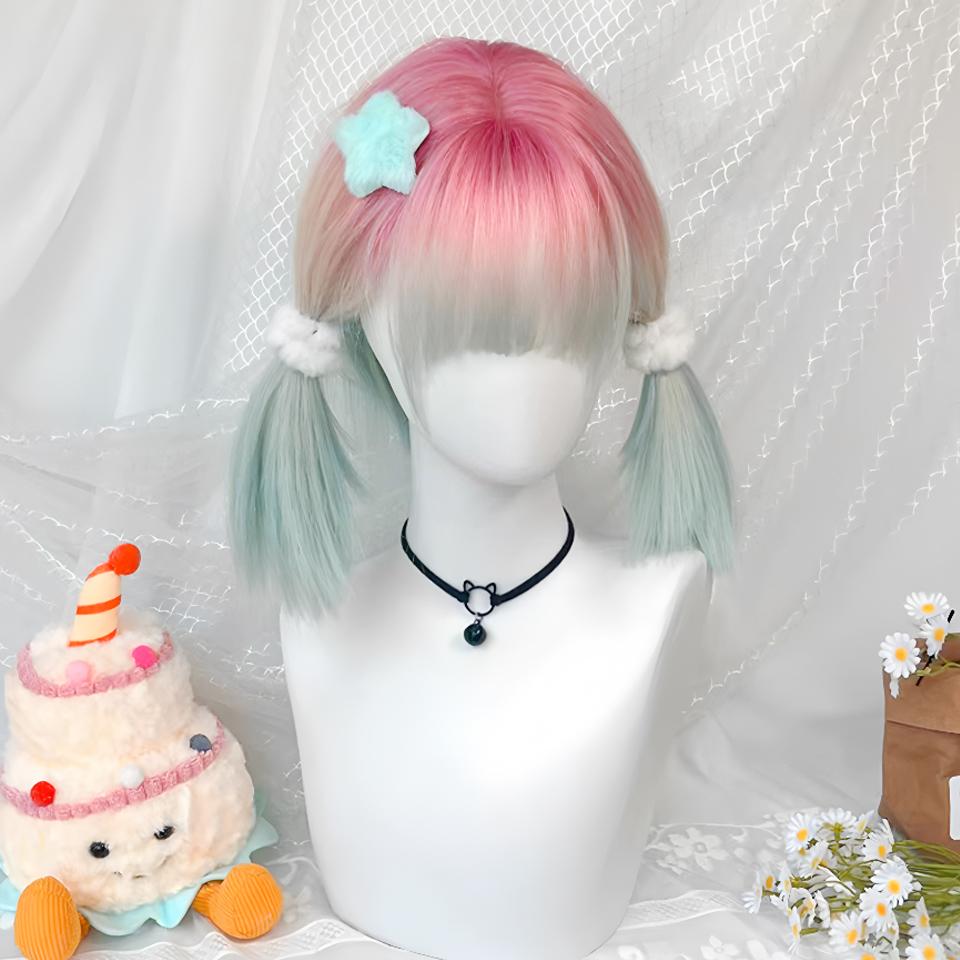 Synthetische hitzebeständige Faserperücke mit Farbverlauf für Frauen, kurzes glattes Haar mit Pony, geeignet für den täglichen Gebrauch