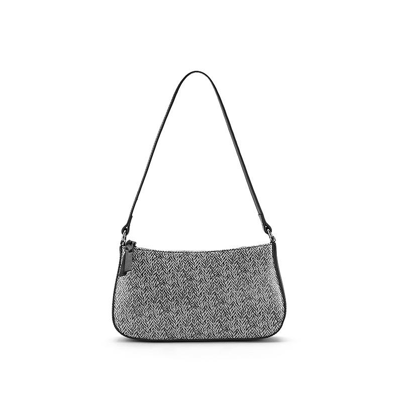 New fashionable versatile underarm bag niche leather women s bag baguette bag single shoulder crossbody chain bag splicing 24cm чёрный
