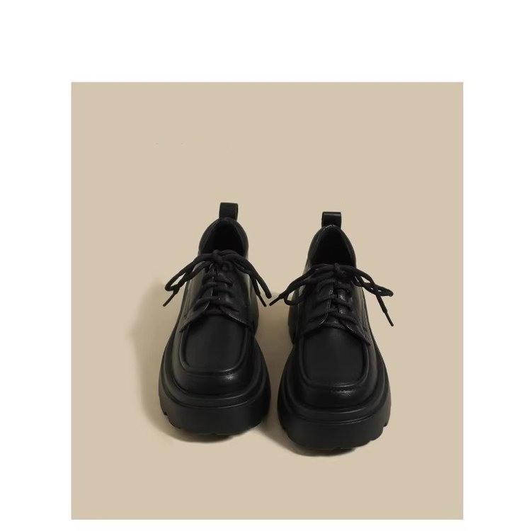 

Женские 2025 весна новая платформа шнуровка полированные туфли из маленькой кожи коричневые черные колледж толстый каблук 38