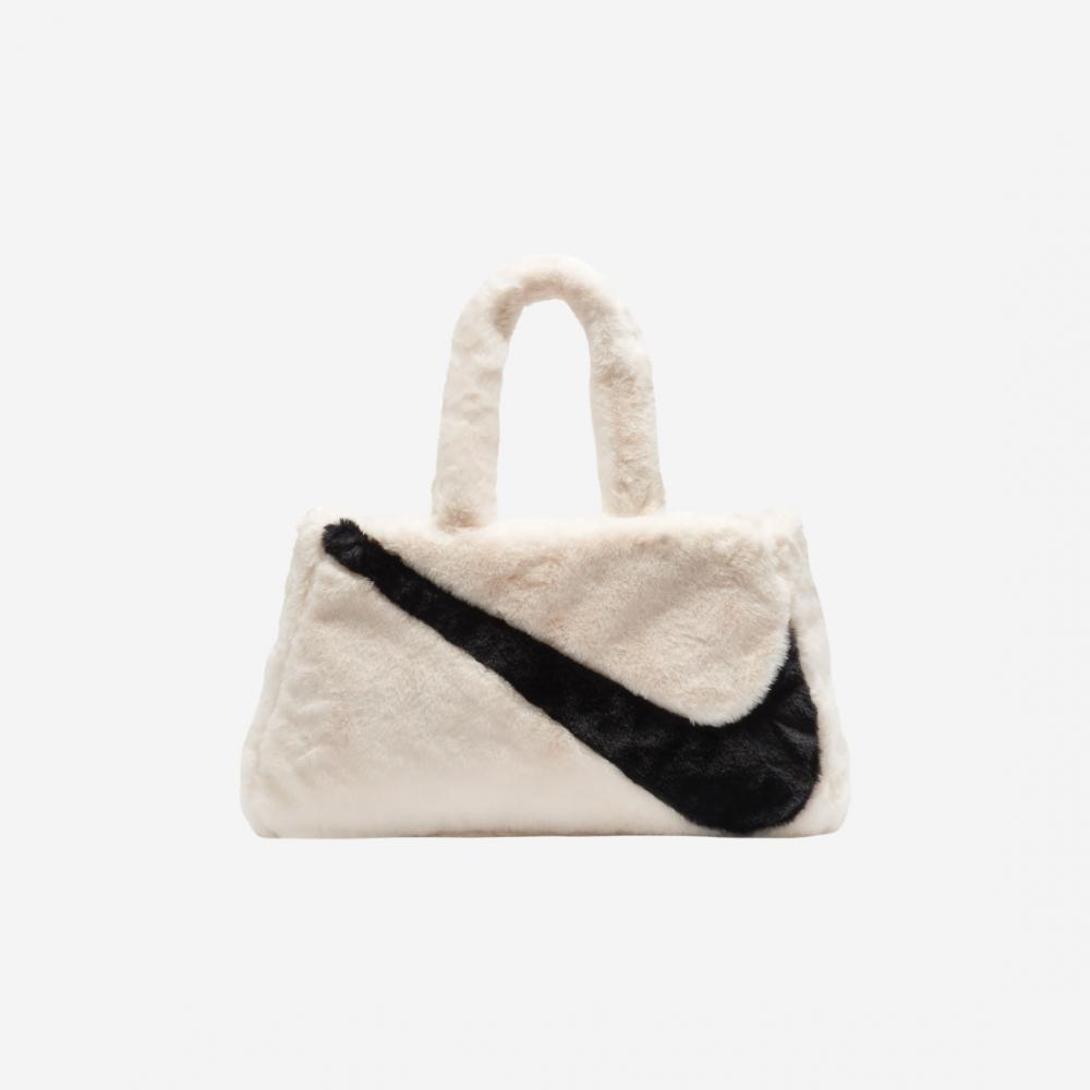 

Большая сумка-тоут из искусственного меха Nike NSW, 10 л Guava Ice