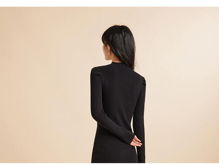 Eng anliegendes Strickkleid für Damen: Würziger Stil, Rundhalsausschnitt, Durchsichtig, Hüftbetont, Kurzer Rock für Herbst/Winter