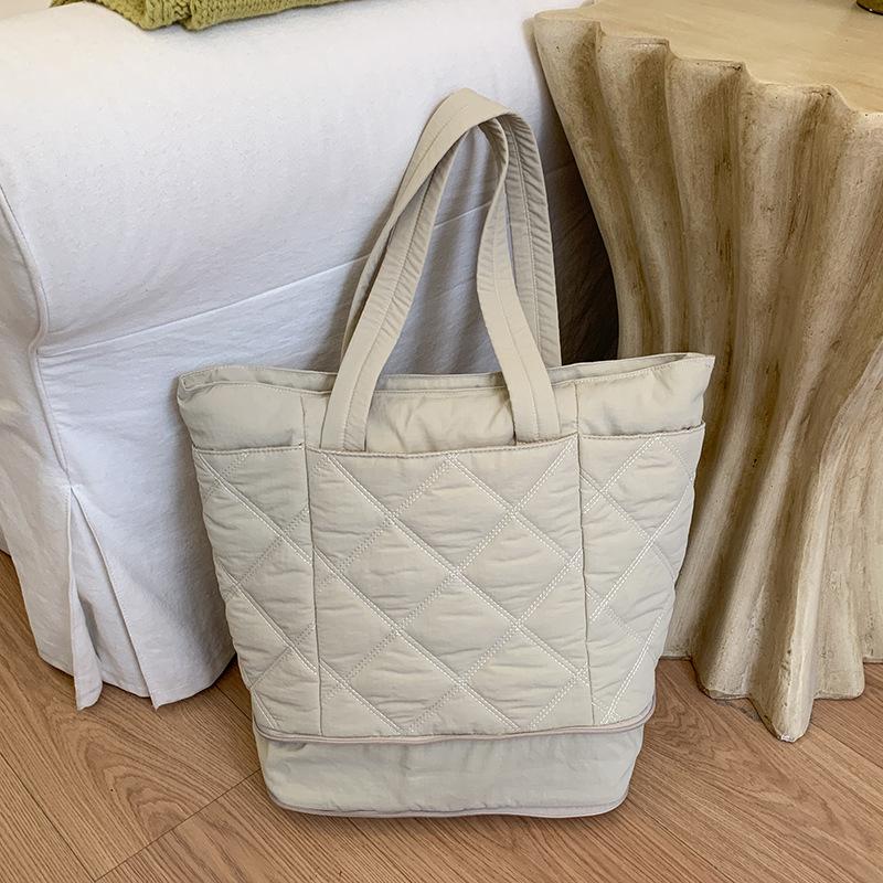 

Retro large-capacity autumn new rhombus embroidered thread cloth bag Nuruiying trendy versatile shoulder handbag бежевый