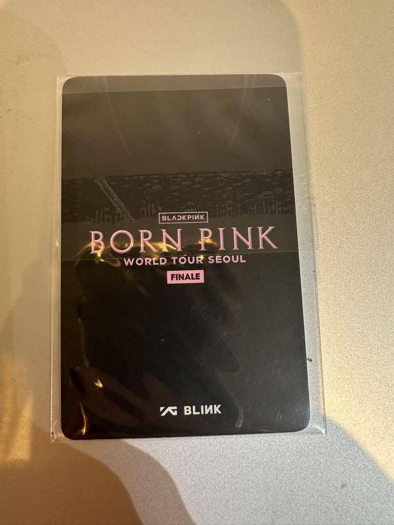 [USED] BLACKPINK Lisa Lucky Doll Trading Card Weverse
