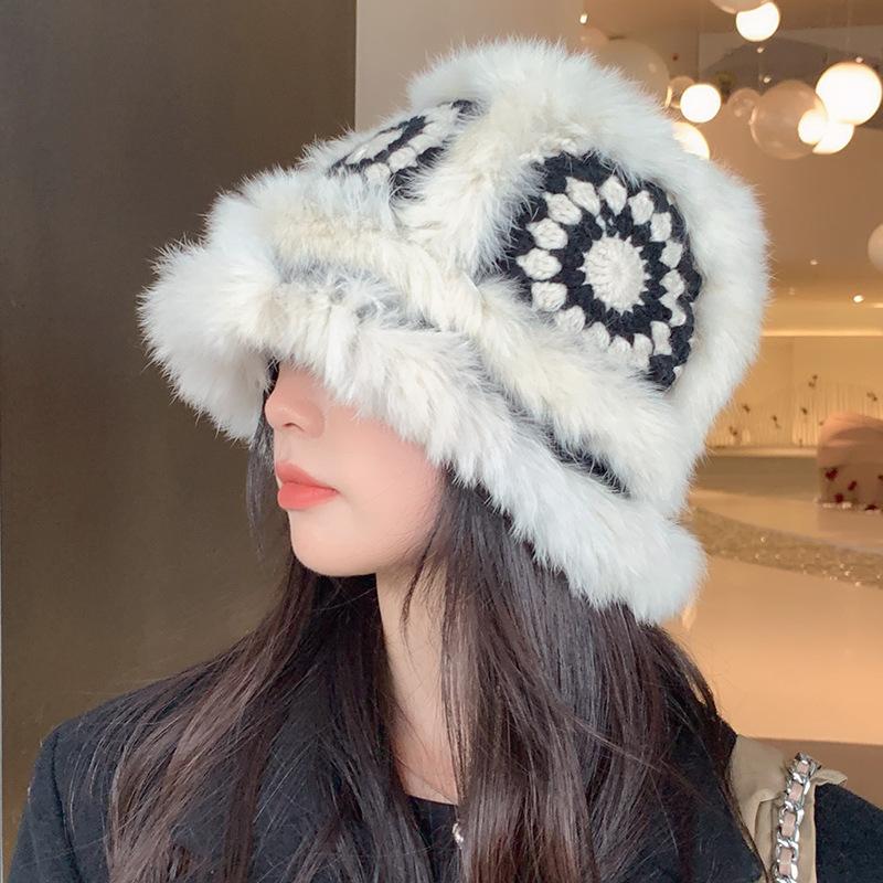 Hat for Women In Autumn and Winter Cute Warm Ear Protection Big Head Circumference Handmade Knitted Tiger Head Hat Showing Small Face