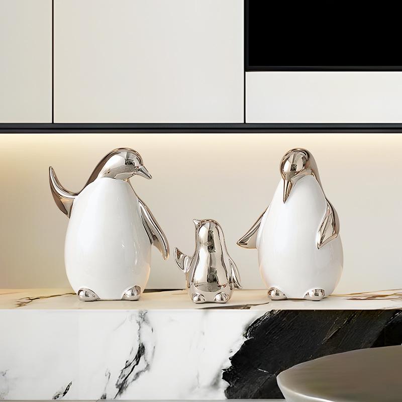 Creative Animal Cartoon Ceramic Figurines Golden Penguin Decoration Little Penguin Sculpture Ceramic Craft Home Decor Accessorie