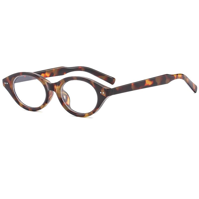 Retro Cat Eye Anti-Blue Light Glasses: Oval, Myopia-friendly Nerd Eyeglass Frames with Small, Fashionable Flair.