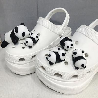 1Pc Carino Panda Baby Shoe Charm Adorabile Cartone Animato Stereoscopico Sandali Decorazione Bambini Fai da Te Pantofola Foro Fibbia per Scarpe Charms