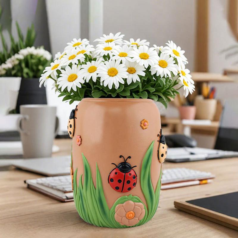 Cute Ladybug Planter Creative Resin Crafts Succulent Planter Living Room Study Balcony Home Room Flower Unique Decorative Gift