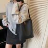Korean Style Relaxed Shoulder Bag Spring Pu Bucket Bag Minimalist Horiztal Square Magnetic Snap Bag Solid Color Cross Body Bag