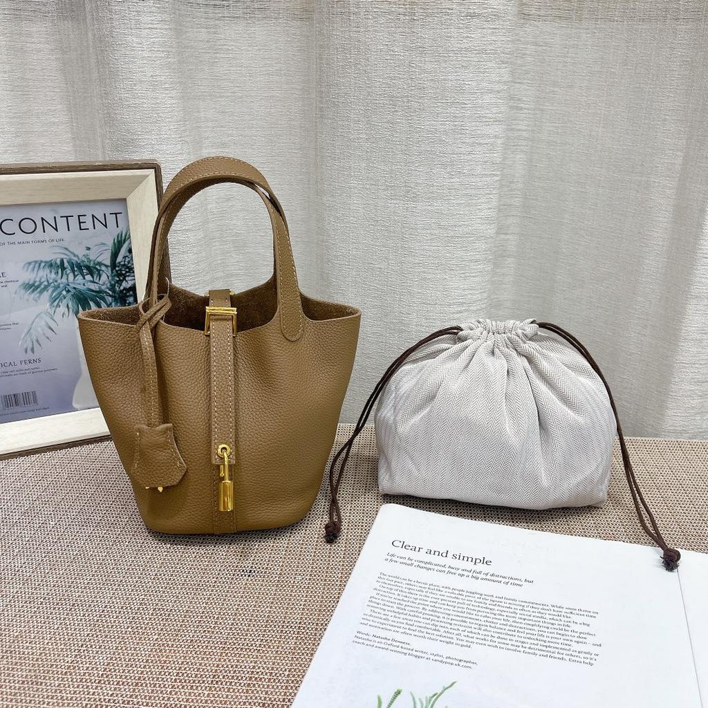Large Capacity First-Layer Cowhide Vegetable Basket Bag, High-End Light Luxury Versatile Handbag