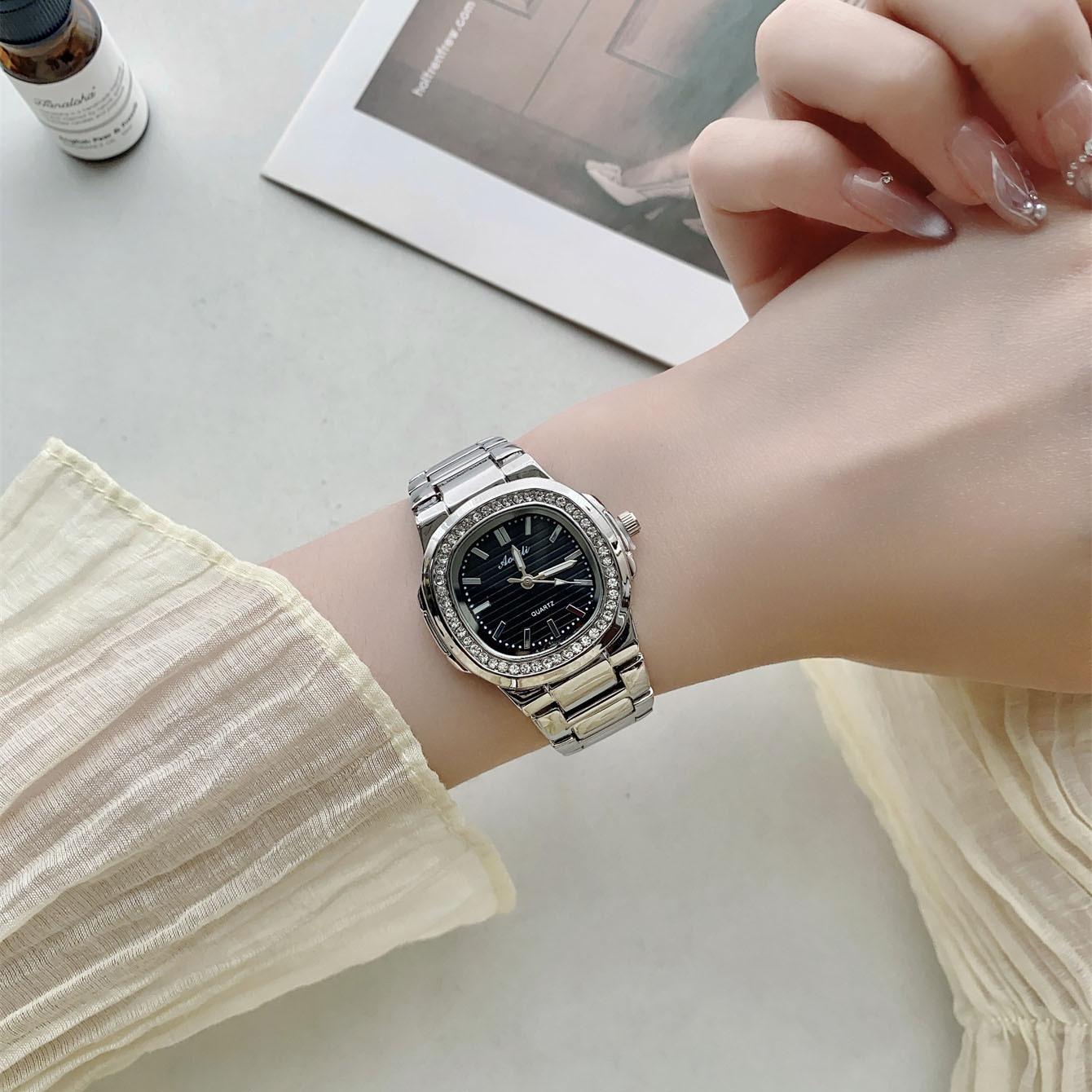 

Alloy Steel Belt Pointer Women s Square Watch Watch Watch